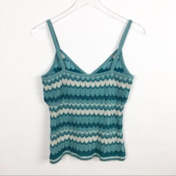 I.N.C. | Women's Teal & Cream Chevron Pattern Sweater Tank Size Medium - Picture 2 of 6